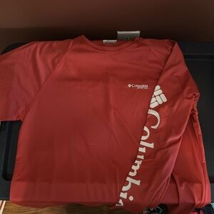 Men’s Columbia dri fit shirt